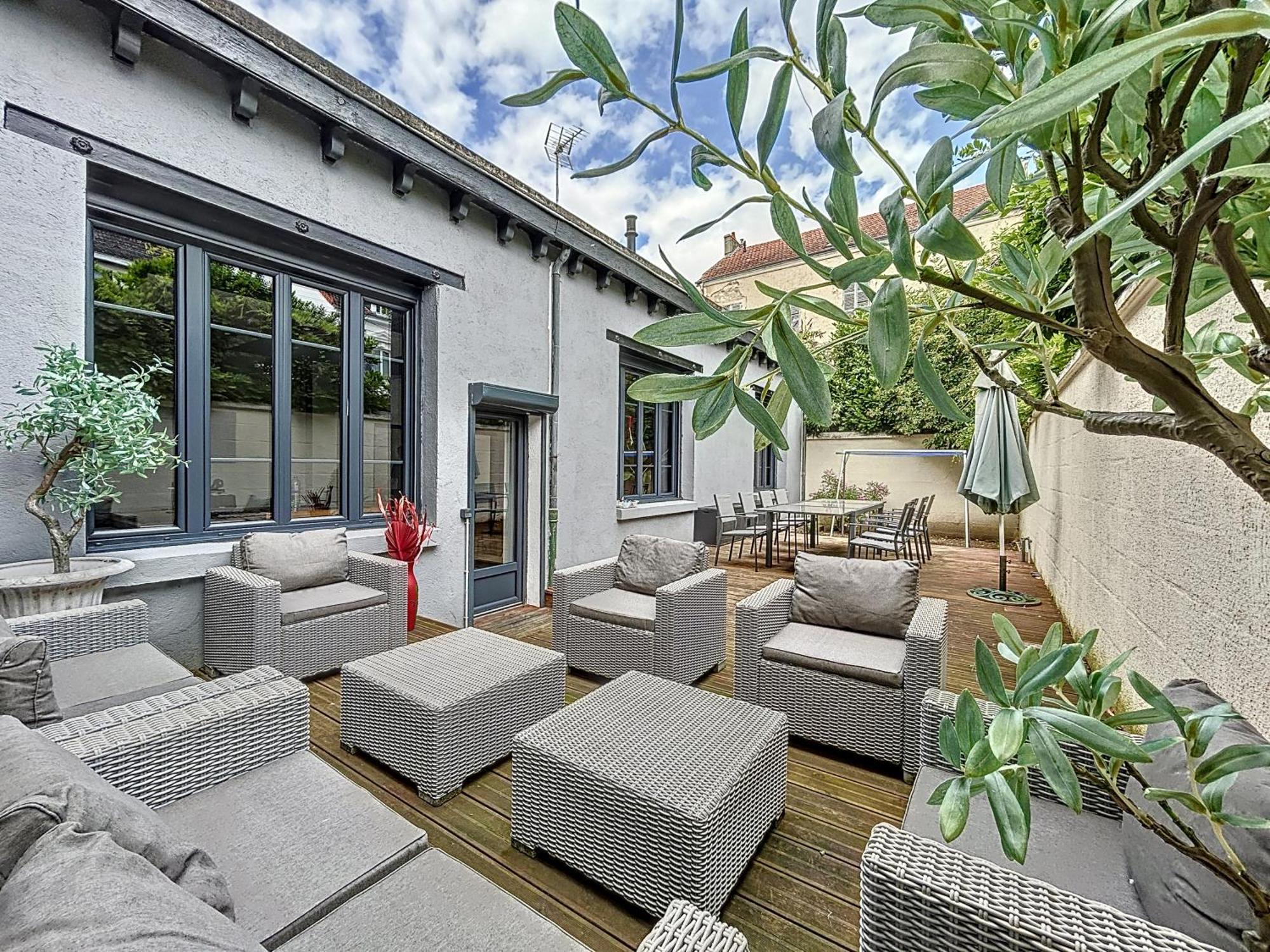 Loft Terrasse Avec Spa Proche Centre Historique Montluçon Exteriér fotografie